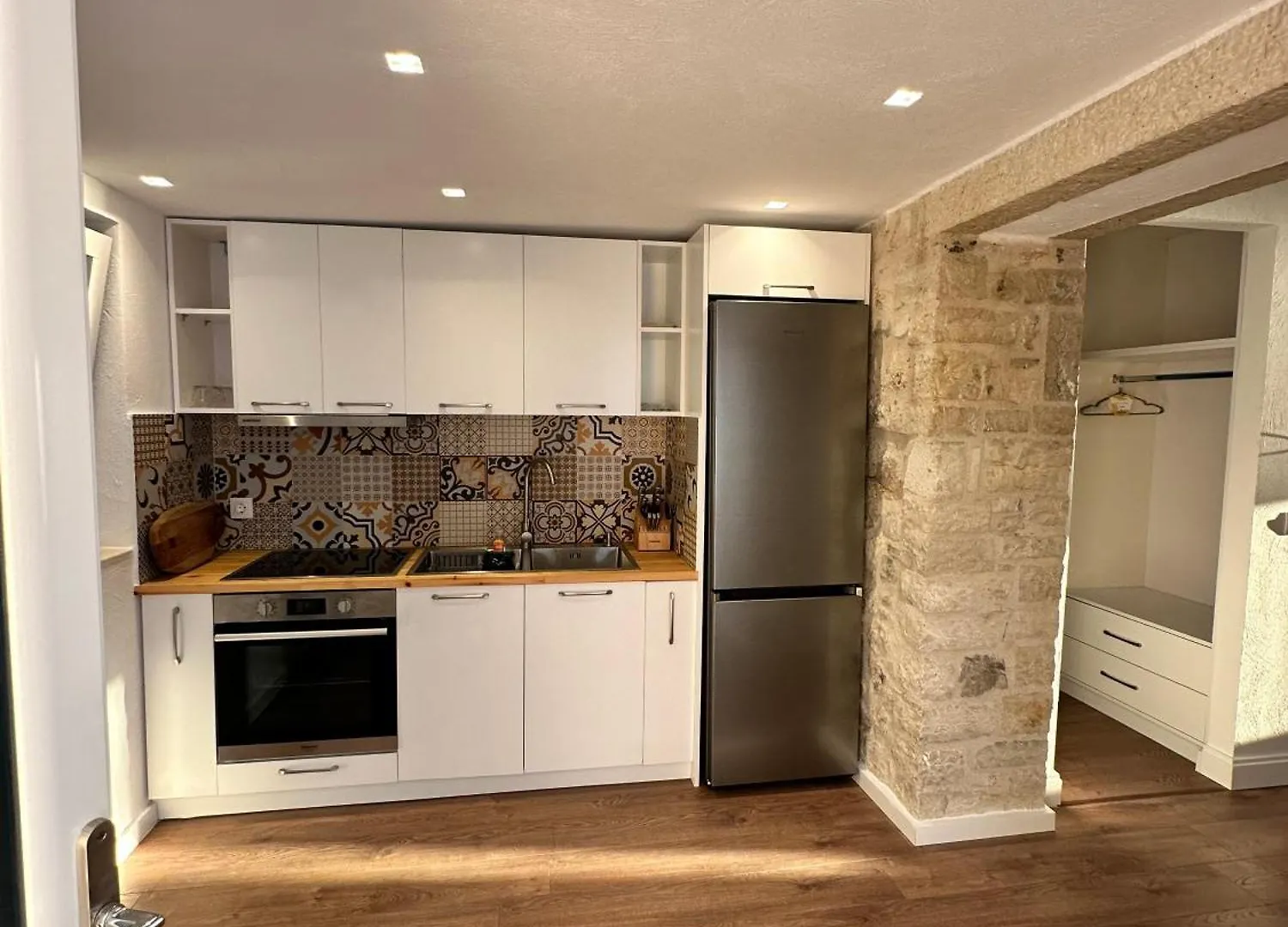 Guest house White Stone Villa Himare