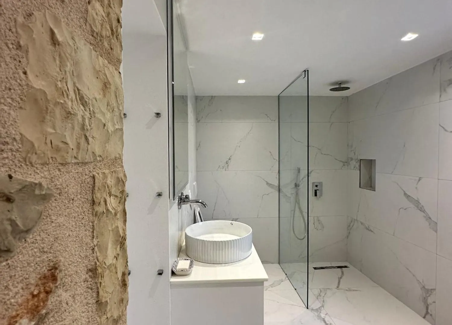 Guest house White Stone Villa Himare