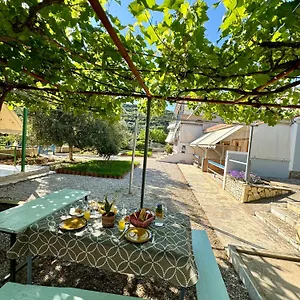 Guest house Rondo, Himare